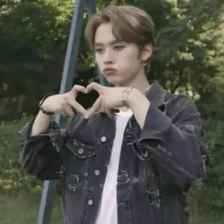 🌟 kpop, 心, 爱, 男人, 可爱, 韩 whatsapp sticker