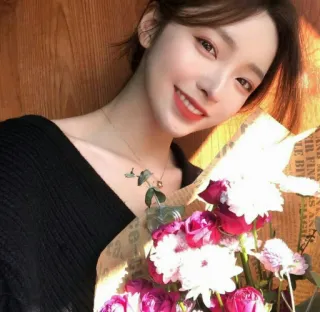 🫐 woman, portrait, flowers, smiling, beautiful, happy telegram sticker