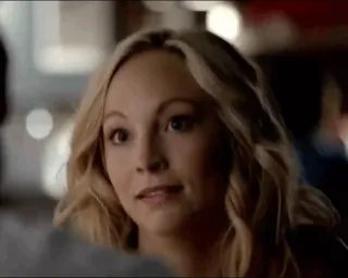 🦋 Caroline Forbes The Vampire Diaries 여자, 금발, 초상화, 얼굴, 뱀파이어, 캐릭터 telegram sticker