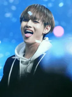 { @Mahopie }Tae Tae👽 telegram stickers