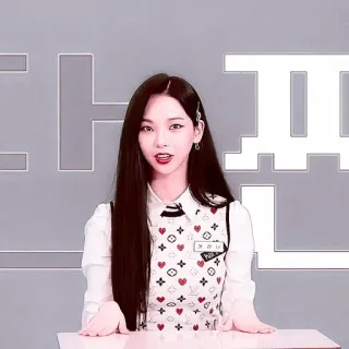 🔮 Karina 카리나 kpop, karina, aespa, アイドル, 歌手 whatsapp sticker