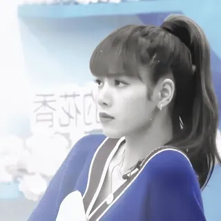 🥯 Lisa kpop, певец, blackpink, айдол telegram sticker