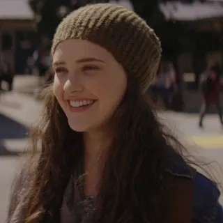 😃 Hannah Baker 13 Reasons Why Hannah Baker, Tredici, Katherine Langford, Ritratto, Attrice whatsapp sticker