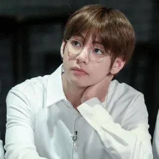 😐 V V, BTS, K-pop, Idol, Óculos, Homem, Cantor telegram sticker
