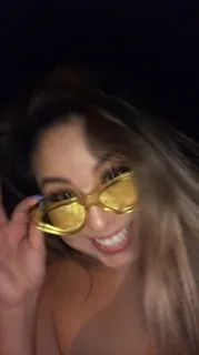 🕶️ whatsapp sticker