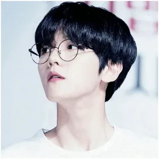 ✨ kpop, idol, piosenkarz, okulary, portret telegram sticker