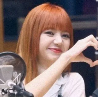 ❤️ Lisa kpop, piosenkarz, serce, azjatycka, celebrytka, dziewczyna, słodka whatsapp sticker