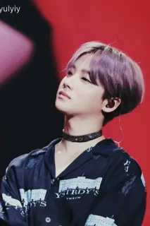 🌩 yulyiy человек, фиолетовые волосы, мужчина, K-pop whatsapp sticker