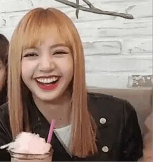 ✨ Lisa 리사, K팝, 블랙핑크, 가수, 연예인, 행복, 미소 telegram sticker
