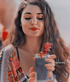 🥤 mulher, bebida, beleza, moda, retrato, garota, estilo telegram sticker