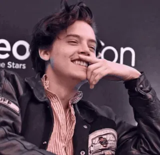 ☁ Cole Sprouse ator, sorriso, retrato, celebridade telegram sticker