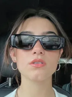 😎 เซลฟี่, ผู้หญิง, แว่นกันแดด, ภาพเหมือน, ในร่ม, ใบหน้า, คน telegram sticker