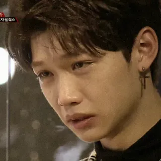🌙 Felix kpop, stray kids, idol, chorando, triste, coreano, cantor telegram sticker