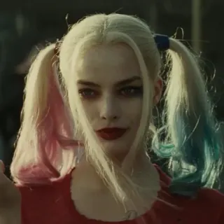 🔥 Harley Quinn Suicide Squad харли квинн, марго робби, dc comics, антигерой, злодей, блондинка, хвостики whatsapp sticker