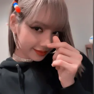 🍓 Lisa Lisa, Blackpink, K-pop, chanteuse, femme, célébrité, idole telegram sticker