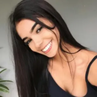 😂 femme, souriante, portrait, fille, brune, beauté, selfie, mannequin, cheveux noirs, jolie telegram sticker