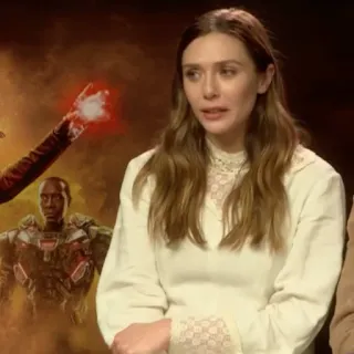 🌻 Elizabeth Olsen Attrice, Celebrità, Intervista, Elizabeth Olsen telegram sticker