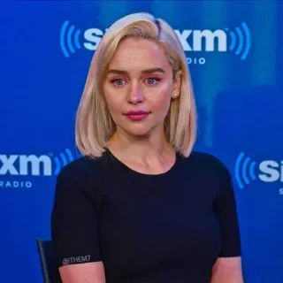 🗿 Emilia Clarke Emilia Clarke, Actriz, Retrato, Celebridad telegram sticker