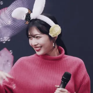 🎟 mulher, orelhas de coelho, microfone, sorrindo, cantora, kpop telegram sticker