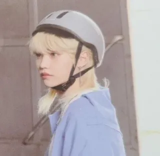 😽 Felix kpop, Stray Kids, idol, helmet, portrait, blonde hair, Felix, singer telegram sticker