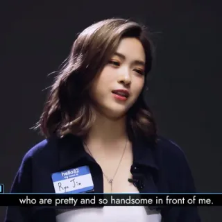 ⛲️ who are pretty and so handsome in front of me. Kpop, mujer, guapa, guapo whatsapp sticker