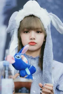 🥺 Lisa женщина, портрет, k-pop, певица, знаменитость telegram sticker