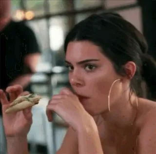 🍋 Kendall Jenner donna, mangiare, modella, celebrità telegram sticker