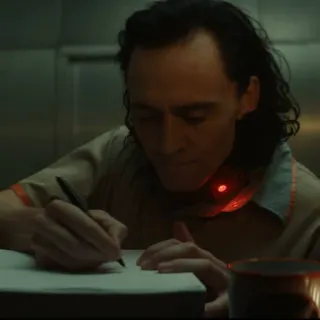💚 Loki Loki, Marvel, Tom Hiddleston, scrittura, personaggio telegram sticker