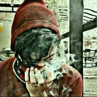 🚬 สูบบุหรี่, คน, หมวก, ในร่ม, ผู้ชาย telegram sticker