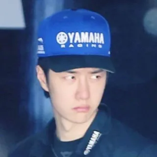 🤍 YAMAHA RACING yamaha, course, chapeau, vêtement, personne telegram sticker