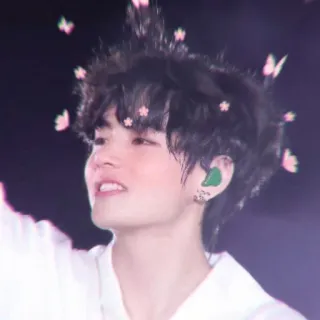 🔭 kpop, айдол, музыка, певец, милый, портрет, знаменитость telegram sticker