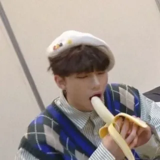 🍫 pessoa, banana, fruta, boina, comendo, argyle whatsapp sticker