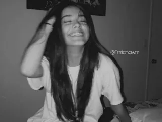 🗞 @Tnricwhwm portrait, woman, girl, teen, black and white, smile telegram sticker