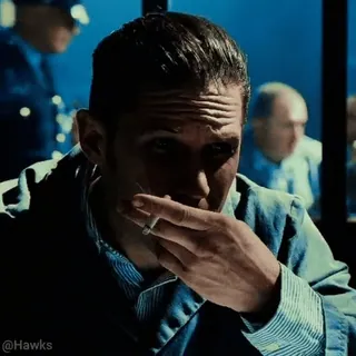 🚬 мужчина, курение, сигарета, в помещении, портрет whatsapp sticker
