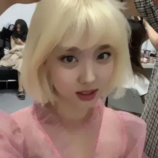 🍰 女人, 肖像, 金发, 人物, 女性, 美丽, 粉色, 时尚 telegram sticker