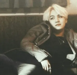 🗼 Suga K-Pop, Idol, Promi, Sänger, Porträt whatsapp sticker