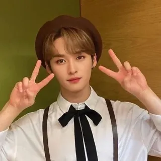 🪐 man, hat, pose, kpop, idol, fashion telegram sticker