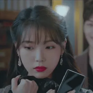 😔 IU IU, Корейский актер, K-pop, Корейская дорама, Женщина, Певица, Знаменитость telegram sticker