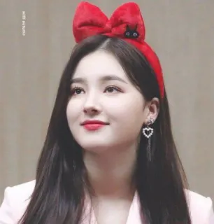 🧚‍♀ with Autumn wanita, musim gugur, K-pop, potret, anting-anting, asia, selebriti whatsapp sticker