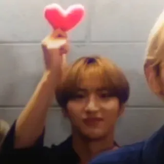 ❤️ persona, cuore, amore, kpop, idol, asiatico telegram sticker