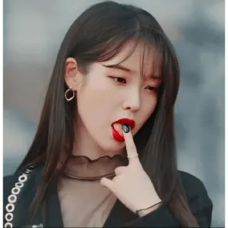 🔺 IU penyanyi, aktris, korea, selebriti, wanita, lidah whatsapp sticker