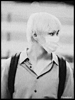 🖇 personne, masque, sac à dos, portrait, noir et blanc, monochrome telegram sticker
