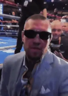🤮 Conor McGregor zawodnik, boks, ufc, mma, okulary przeciwsłoneczne, garnitur telegram sticker