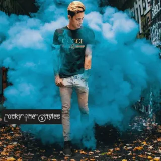 🌈 lucky the styles hombre, humo, pose, graffiti, ciudad, moda, Lucky the Styles whatsapp sticker