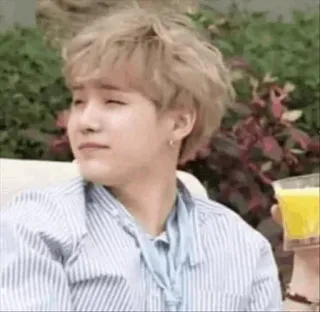 😎 Suga person, kpop, sänger, suga, unterhaltung telegram sticker