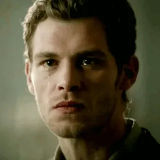 😭 Klaus Mikaelson The Originals мужчина, грустный, плачет, портрет, телевизор, персонаж, вампир telegram sticker