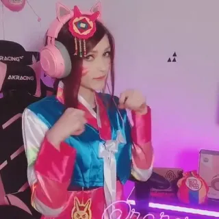🙌 D.Va Overwatch D.Va, Overwatch, Cosplay, Gamer, Coréen telegram sticker