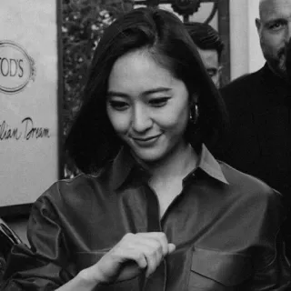 🔜 Italian Dream Krystal Jung, Promi, Koreanisch, Tod's telegram sticker