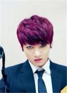 😾 Jungkook K-pop, zanger, paars haar, man, pak, mannelijk, Idool telegram sticker