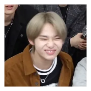 🥰 บุคคล, ภาพเหมือน, ยิ้ม, วัยรุ่น, เอเชีย telegram sticker